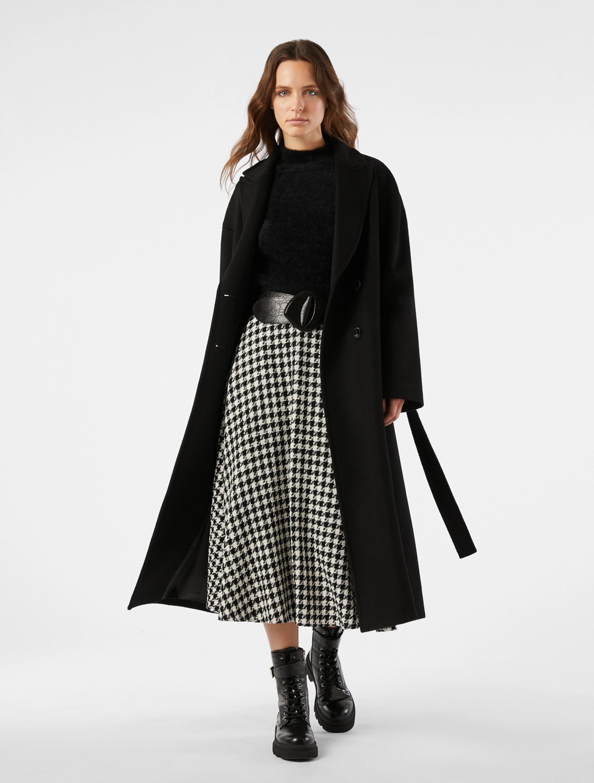 Cappotto doppiopetto in pura lana con cintura