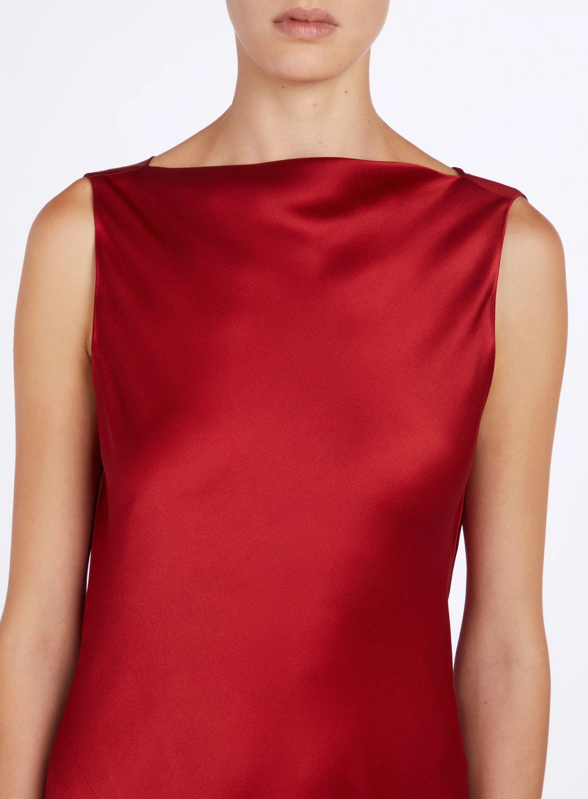 Abito Morbido Con Scollo A Bicchiere sul Retro