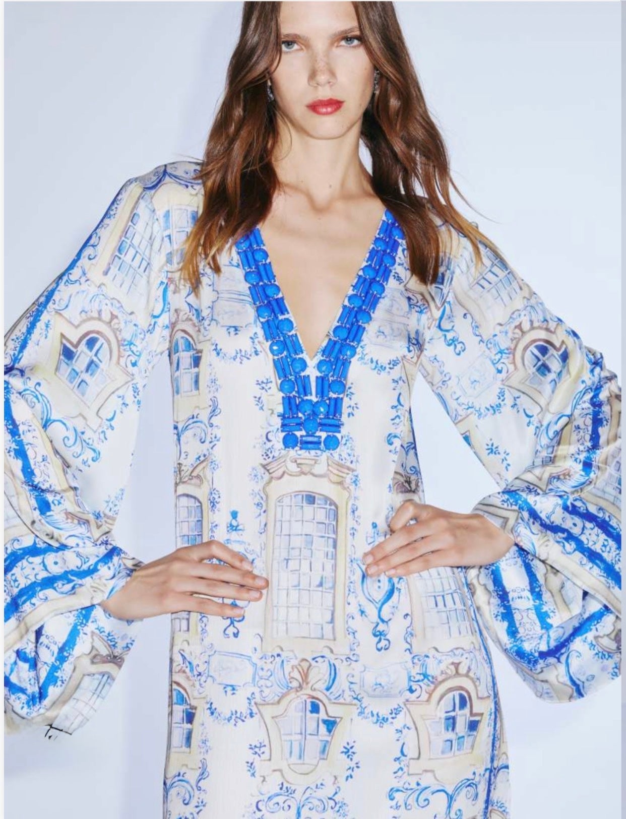 Kaftano Fantasia Scollo V con Pietre e Spacchi Laterali