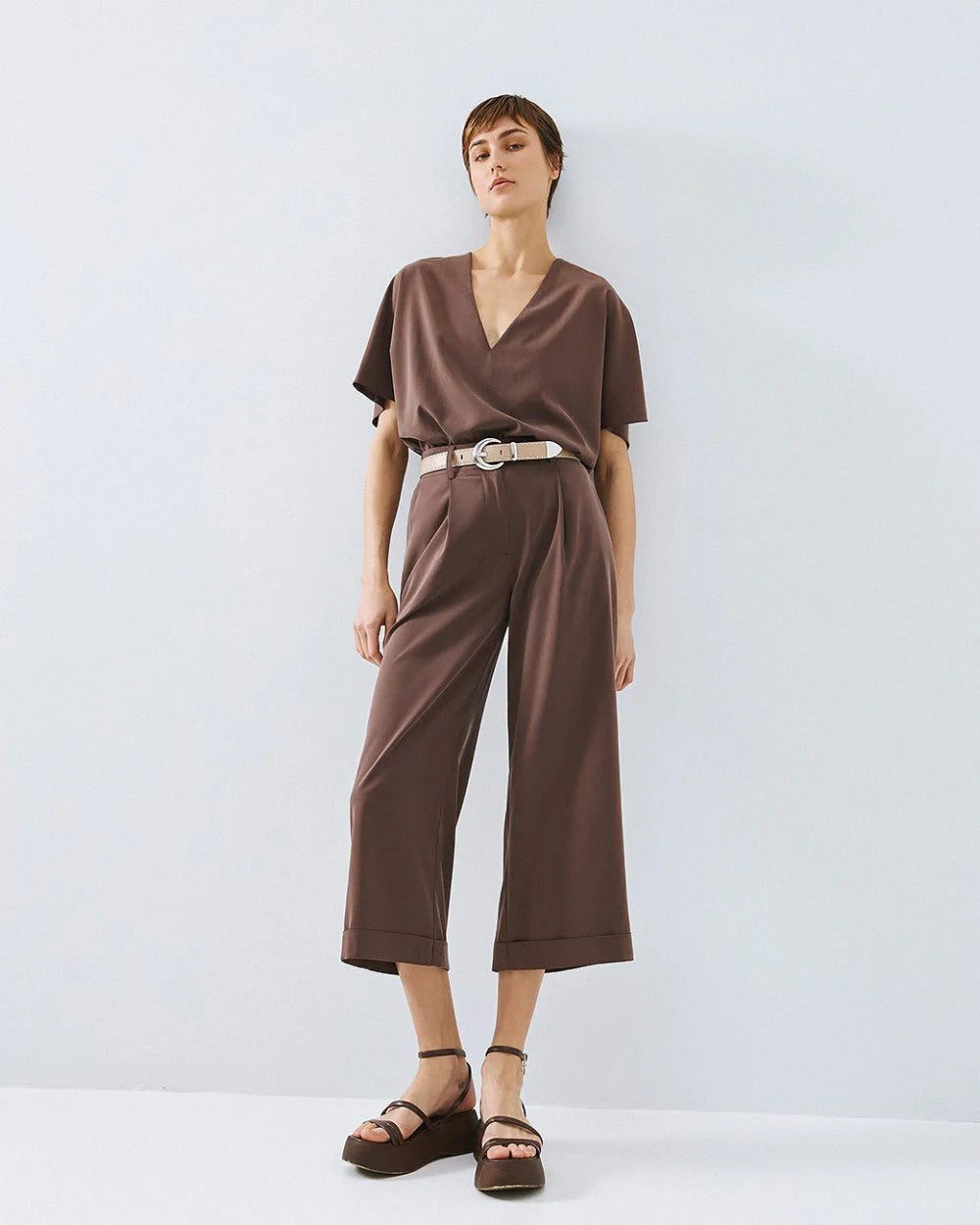 Pantaloni con Risvolto e Pinces