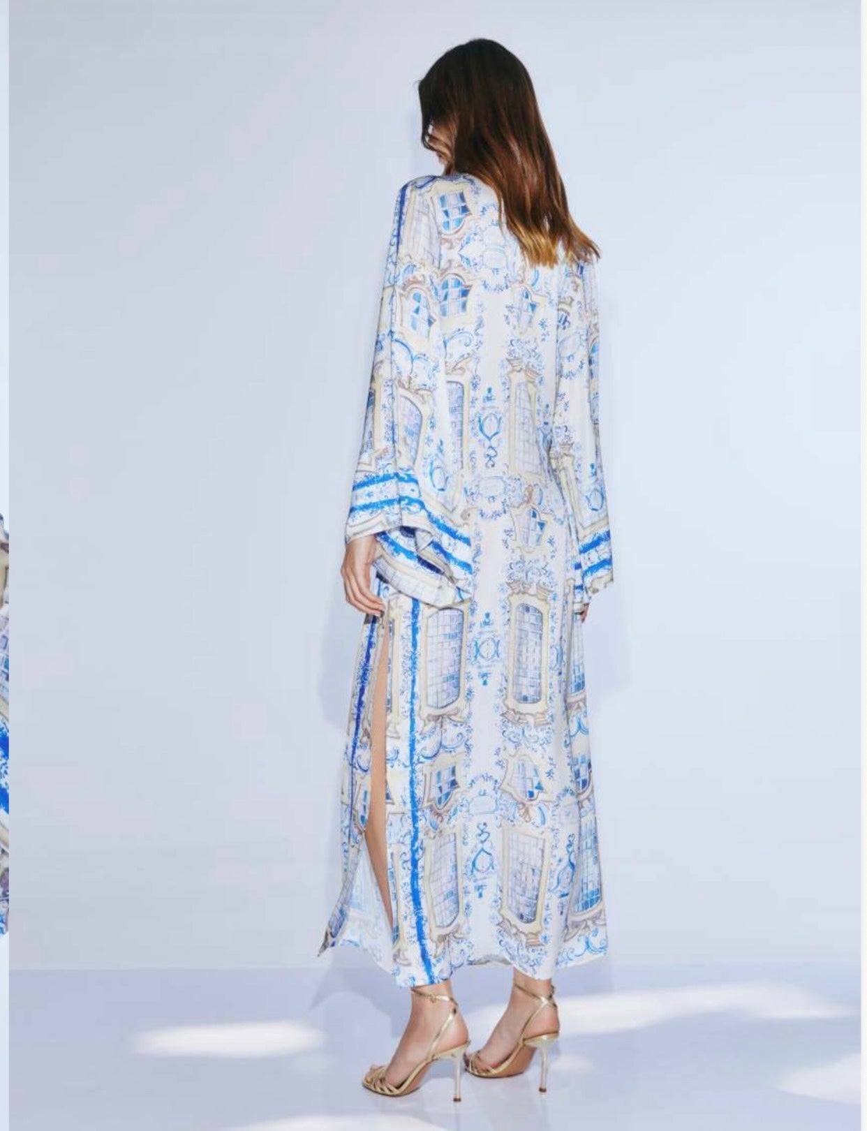 Kaftano Fantasia Scollo V con Pietre e Spacchi Laterali