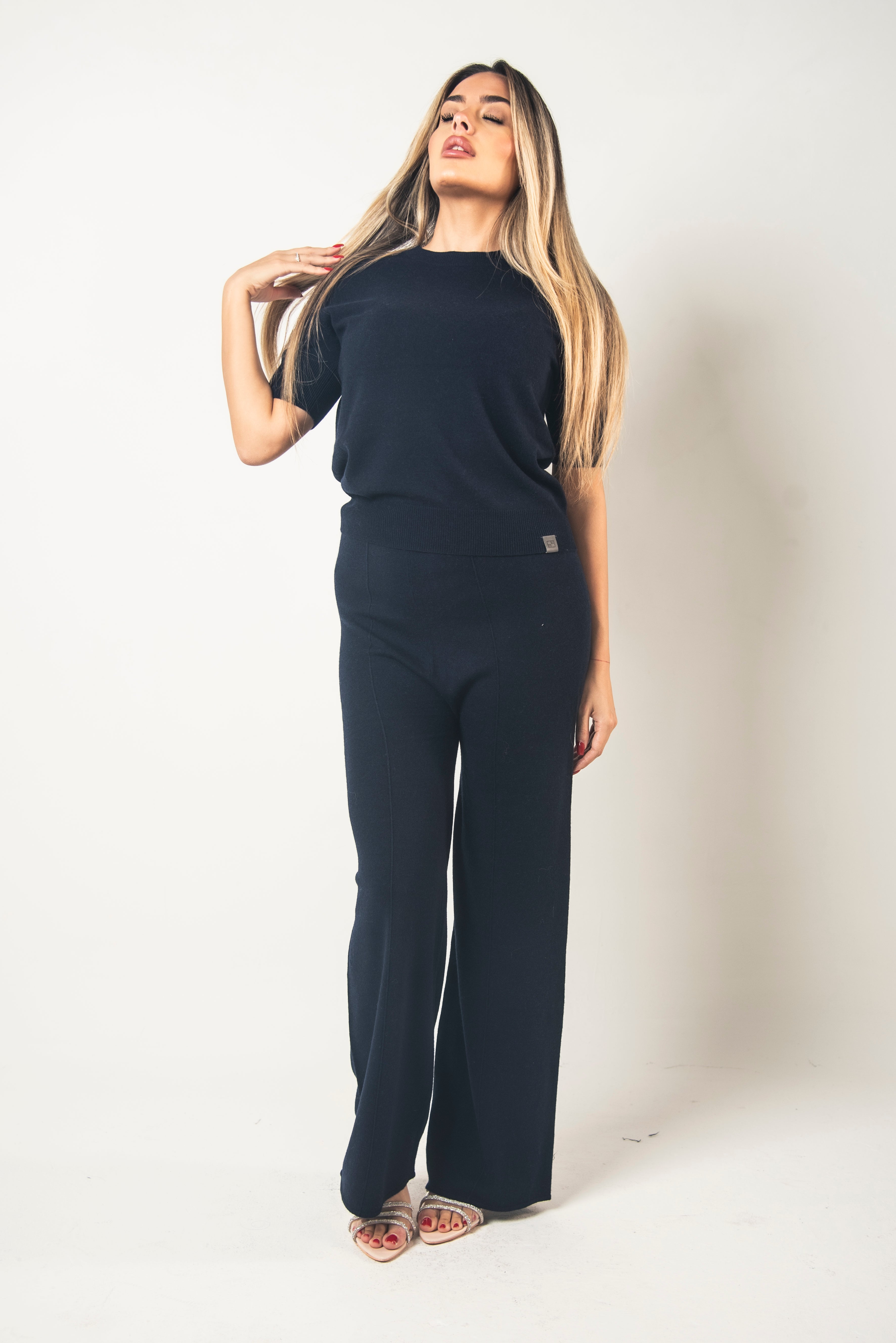 MAGLIA A MANICHE CORTE