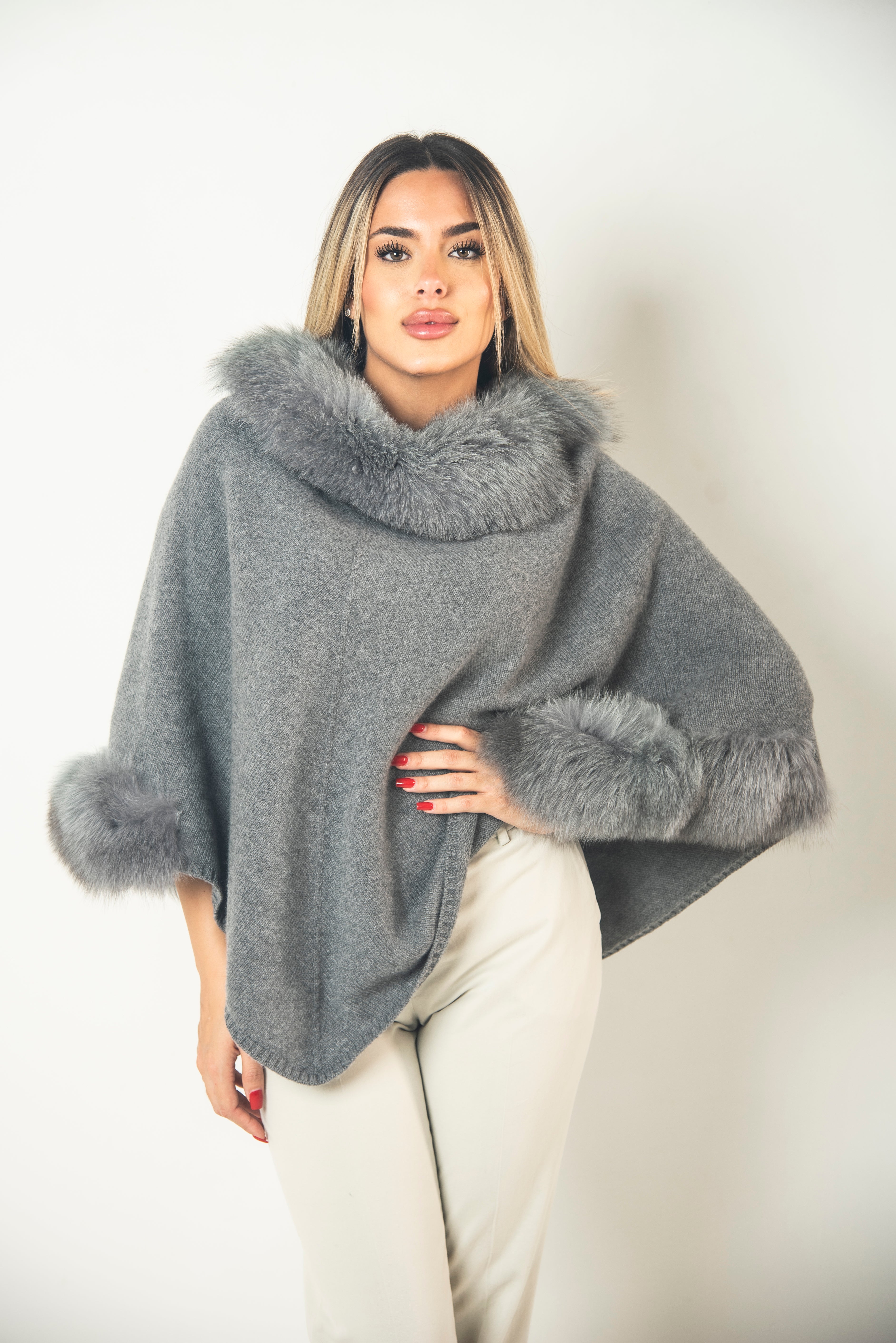 Mantella in cashmere e volpe