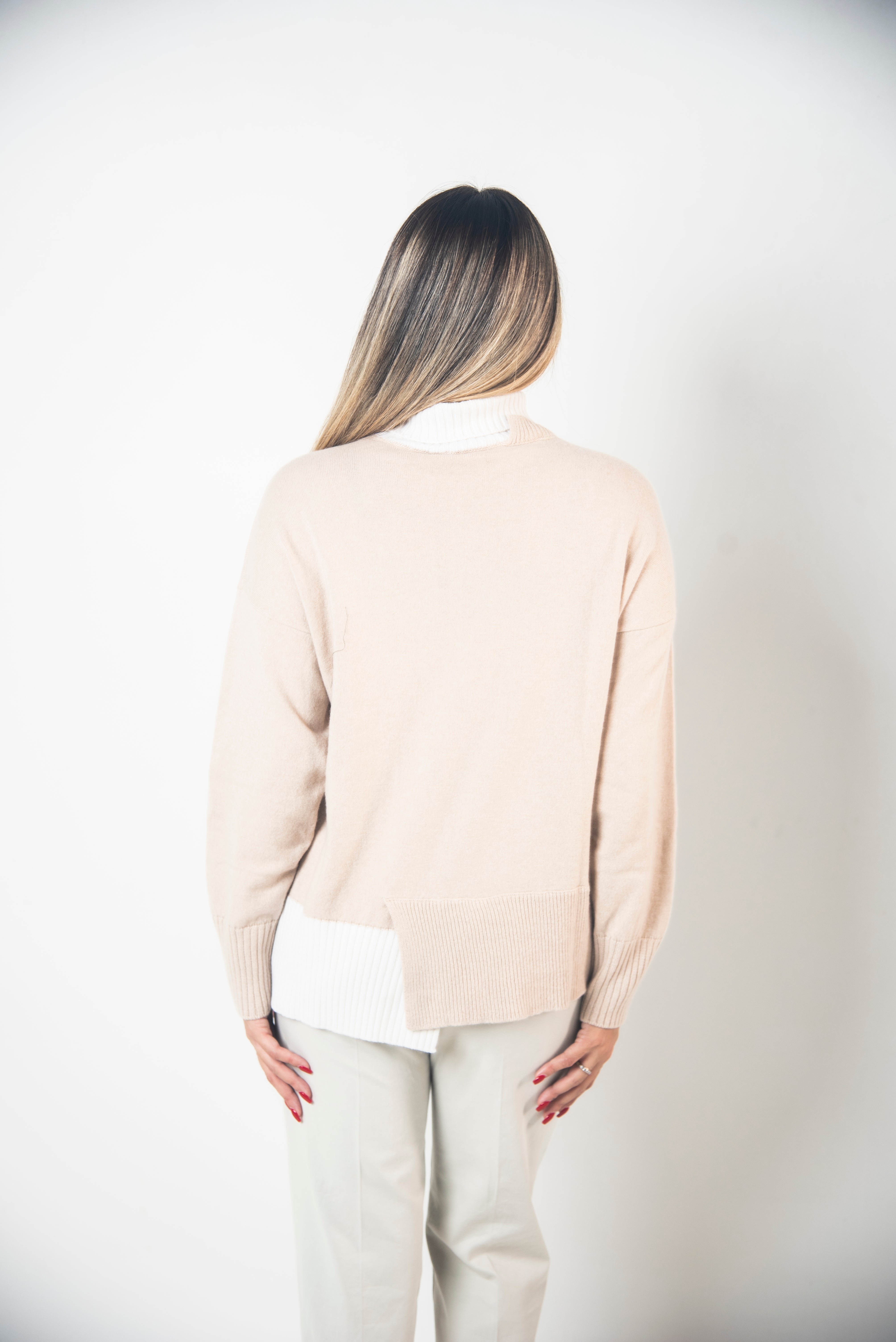 Maglia Collo Alto Con Profili a Contrasto