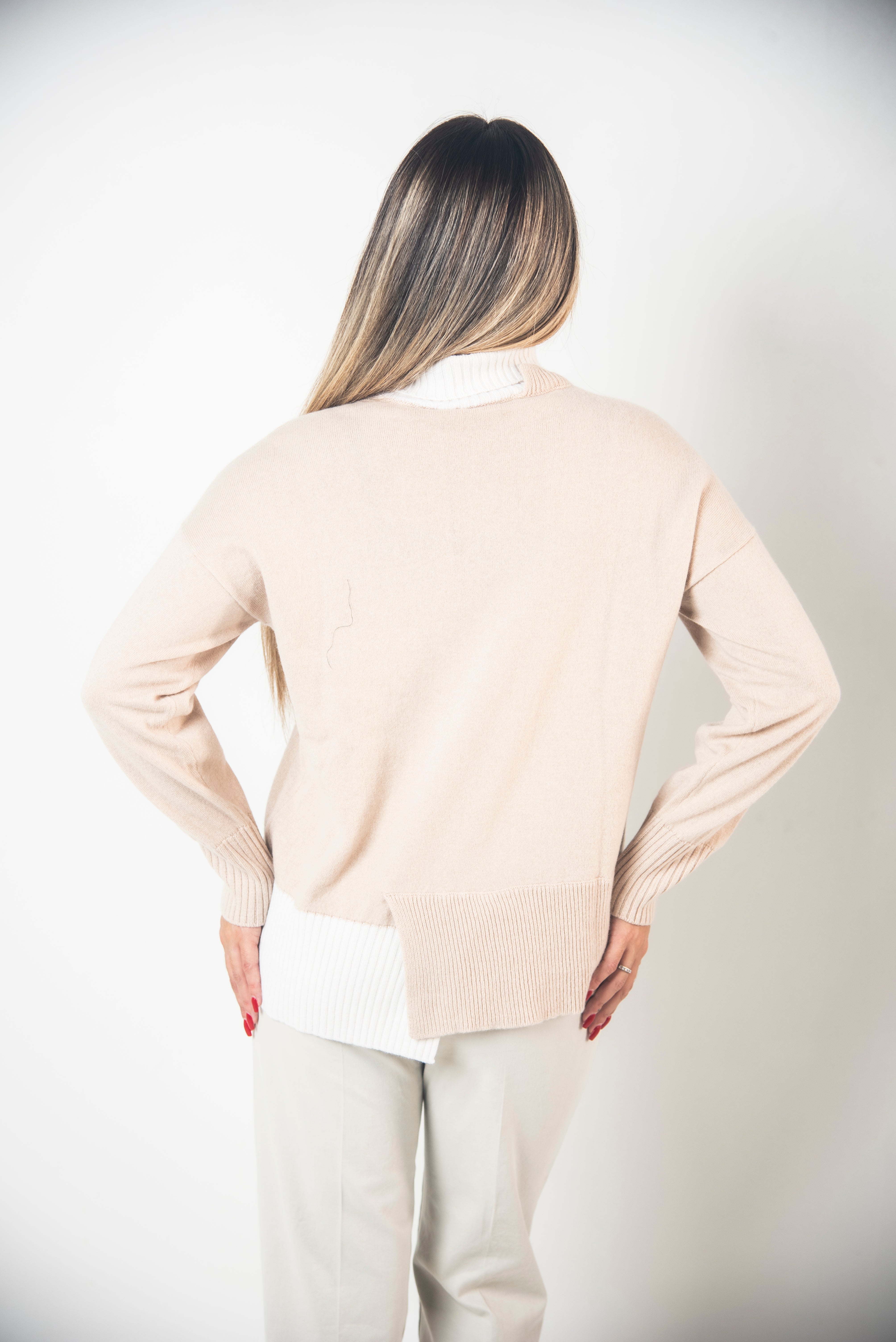 Maglia Collo Alto Con Profili a Contrasto