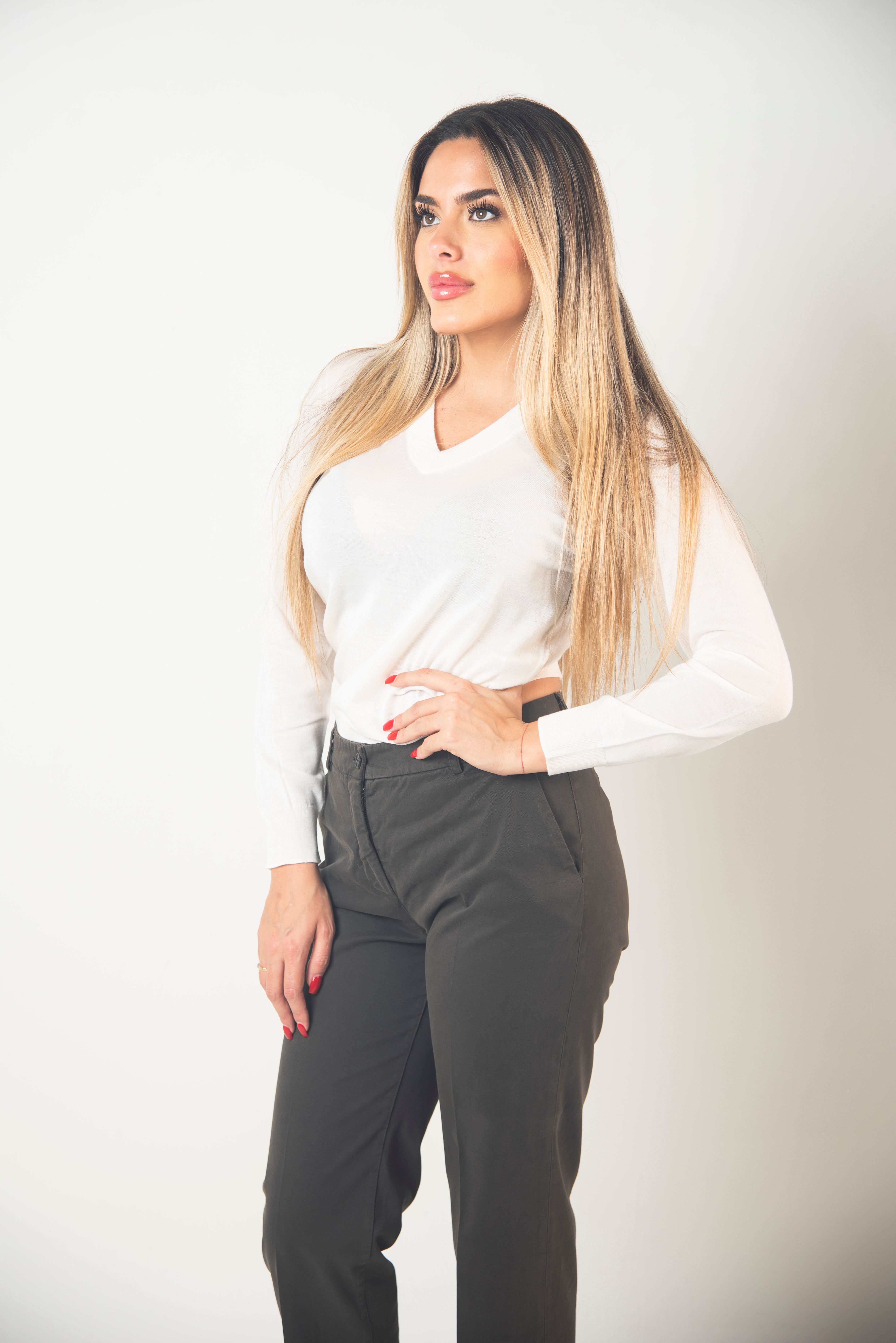 MAGLIA SCOLLO A V IN LANA, SETA, CACHEMIRE