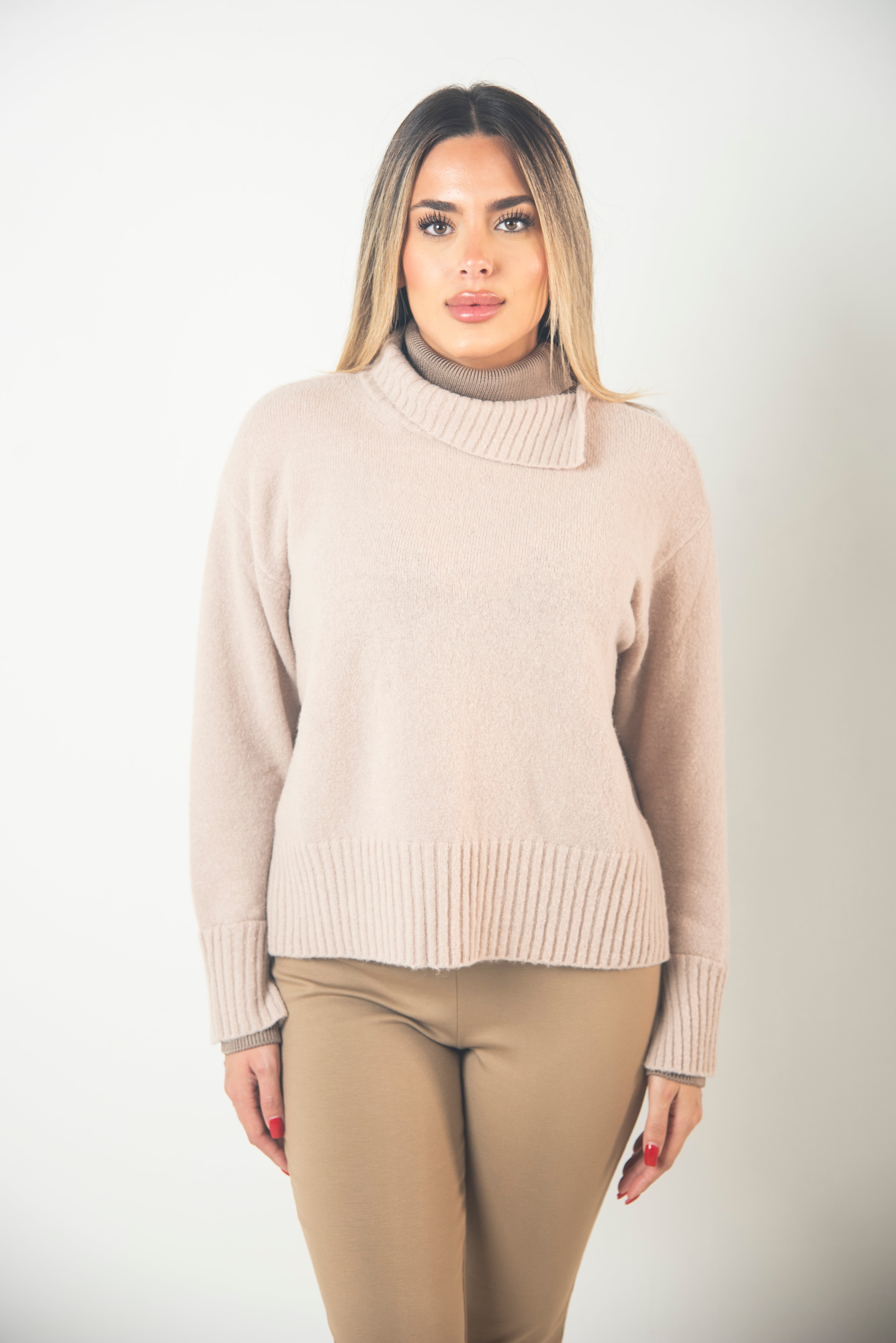 Maglia Collo Alto Con Profili Bi-color