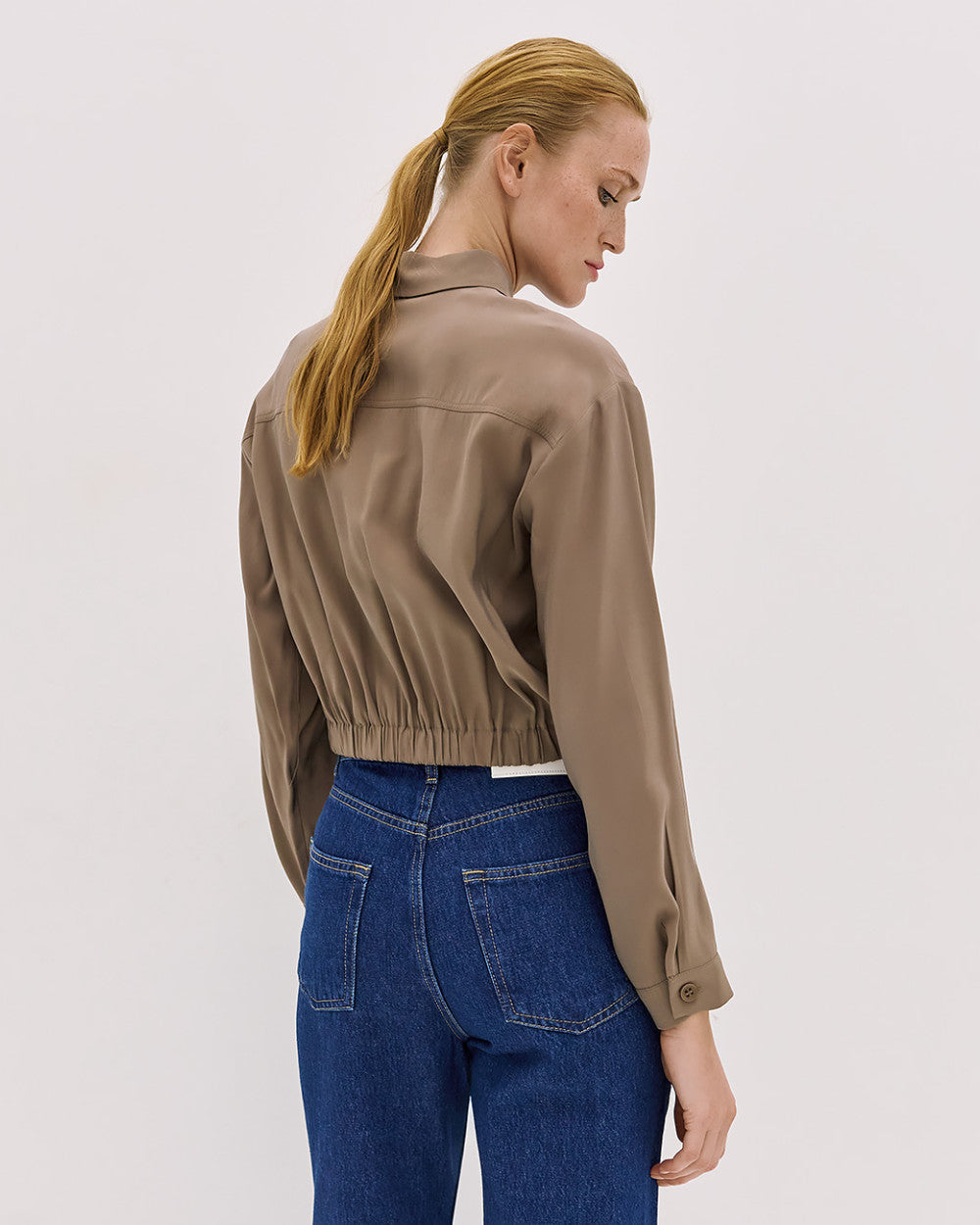 Camicia Corta con Elastico Posteriore