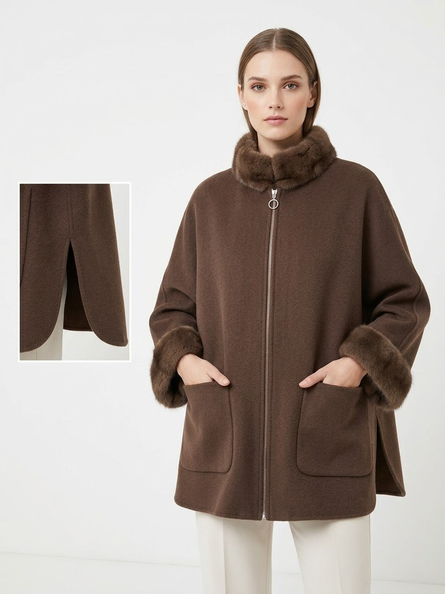 Cappotto-Mantella con Bordi in Visone