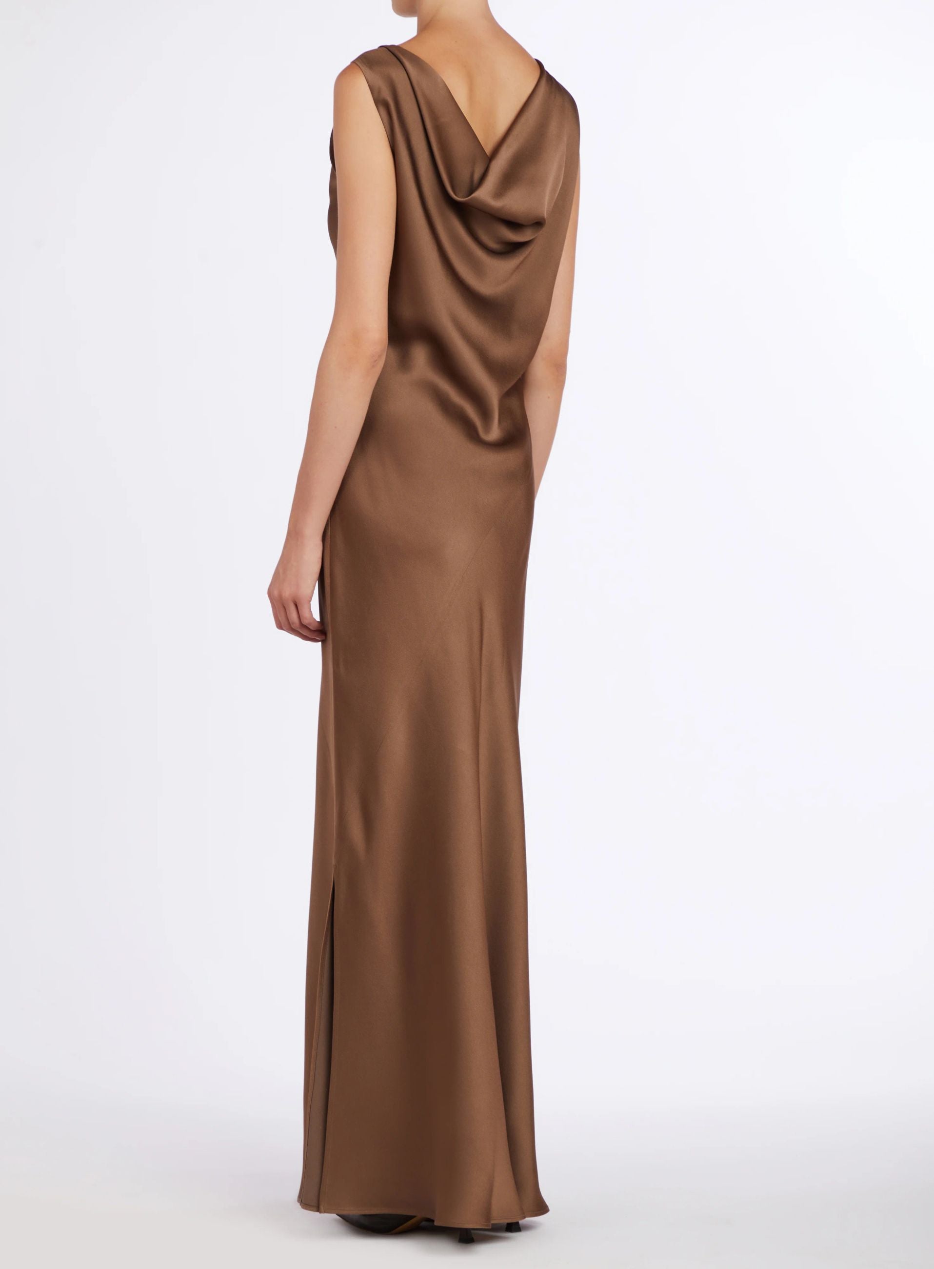 Abito Morbido Con Scollo A Bicchiere sul Retro