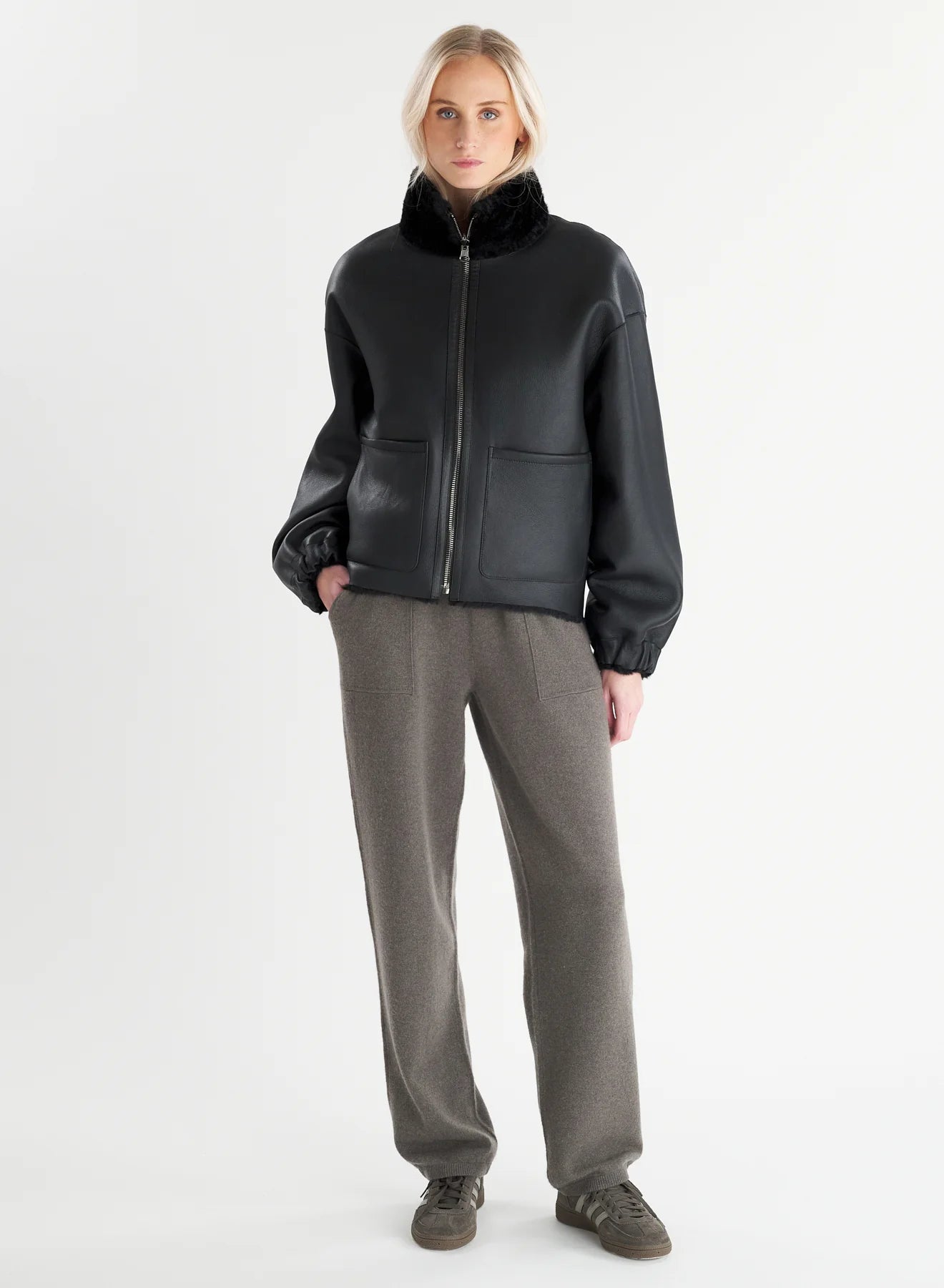 Montone Reversibile In Pelle