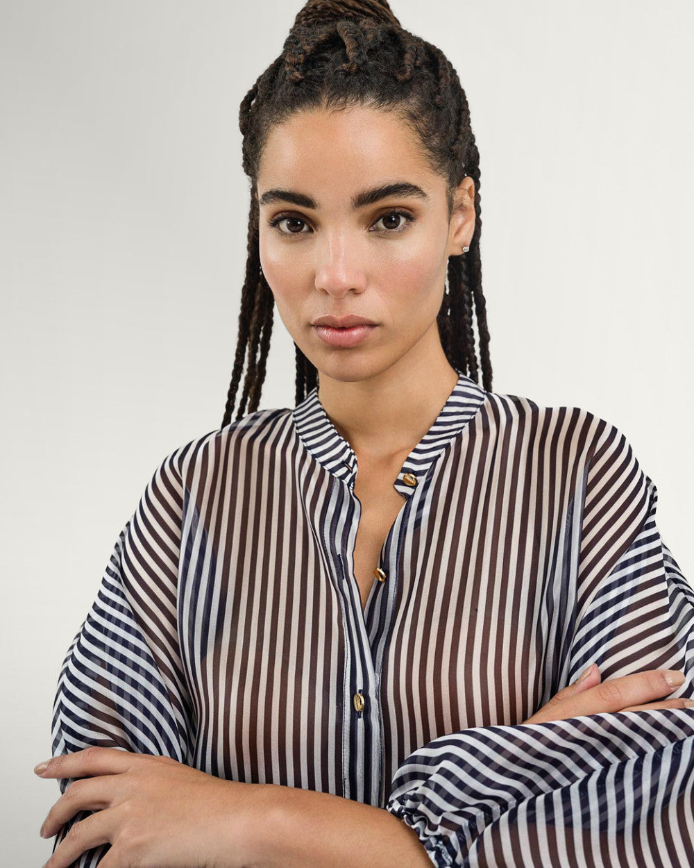 Camicia a righe con maniche a sbuffo