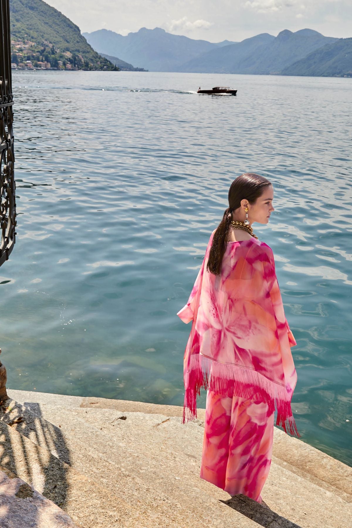 completo poncho fantasia con frangie e pantalone