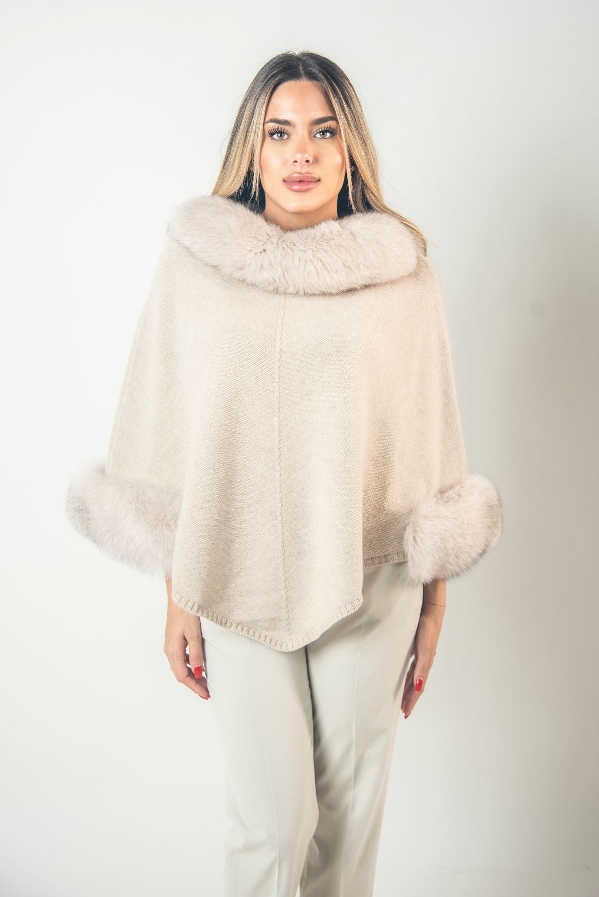 Mantella in cashmere e volpe
