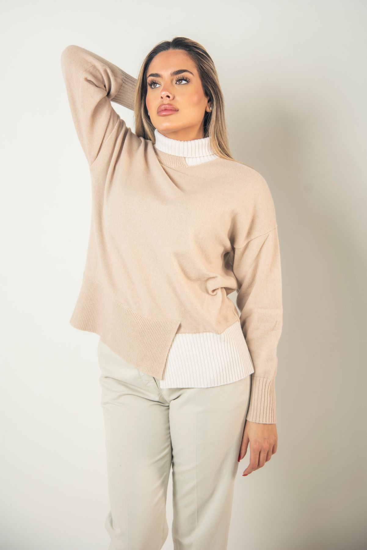 Maglia Collo Alto Con Profili a Contrasto