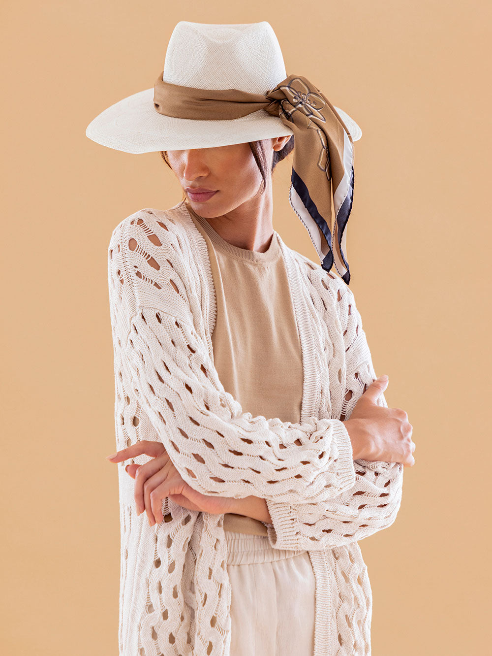 cardigan in filo traforato