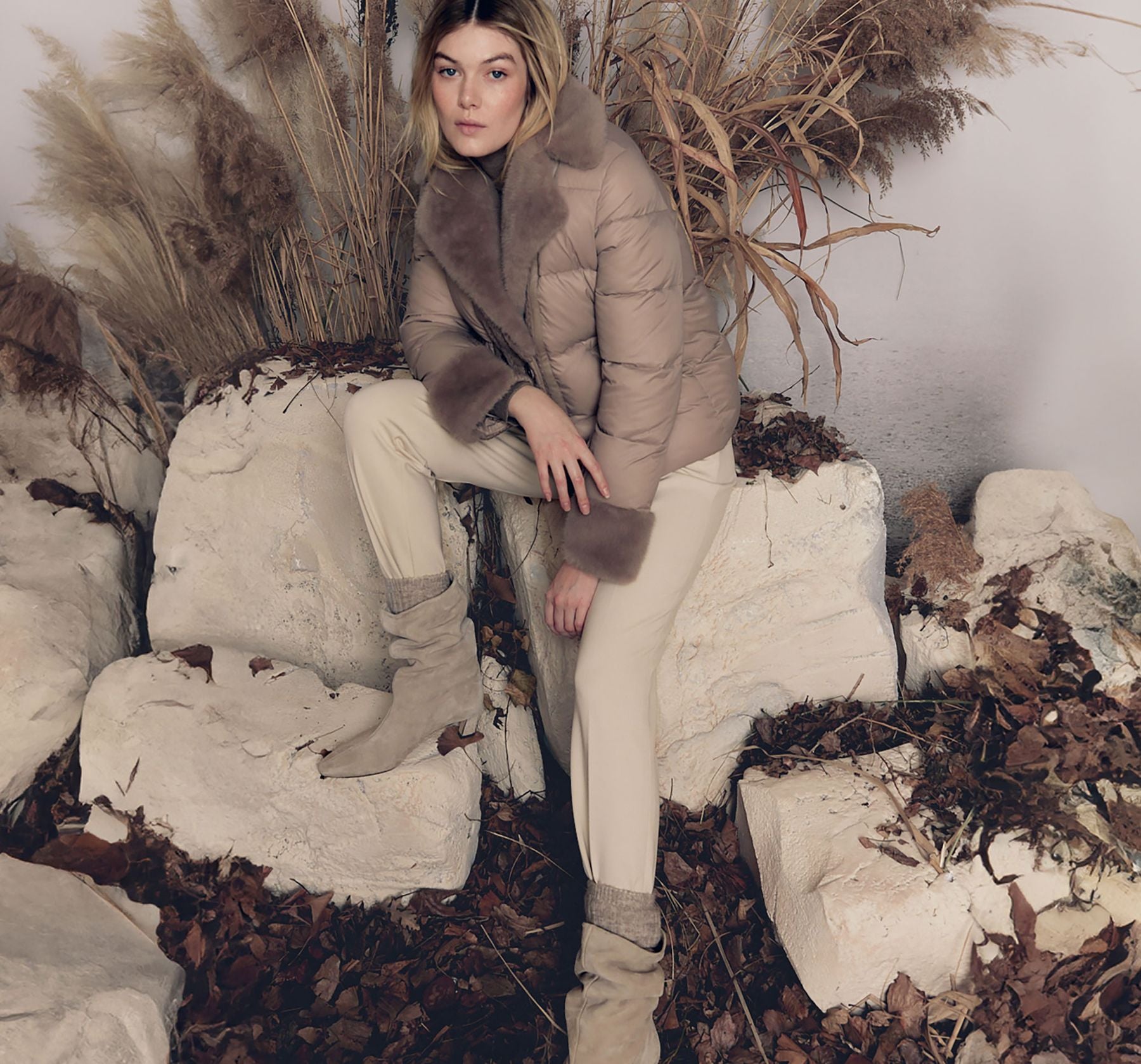 Piumino con Inserti in Eco Pelliccia