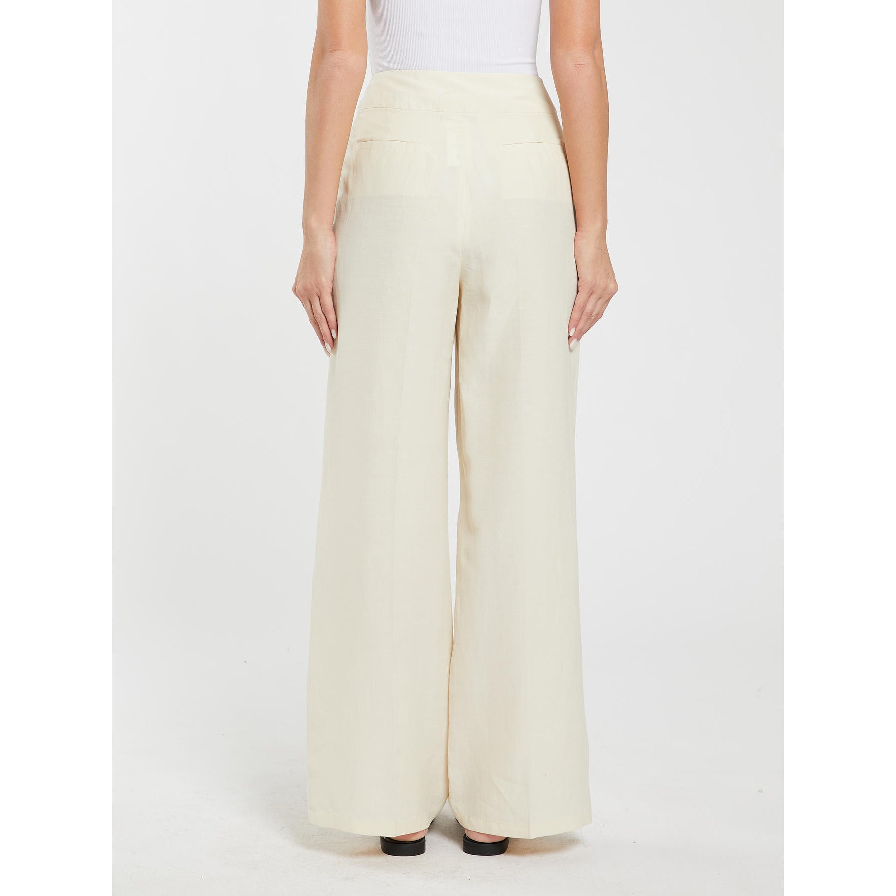 Pantaloni Ampi In Blend Di Lino