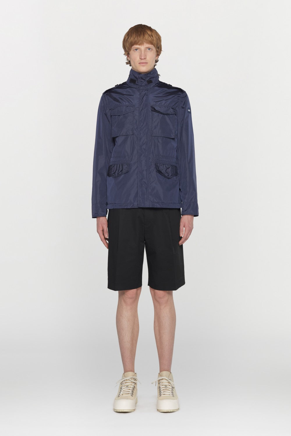 FIELD JACKET IN NYLON IDROREPELLENTE CON CAPPUCCIO REMOVIBILE
