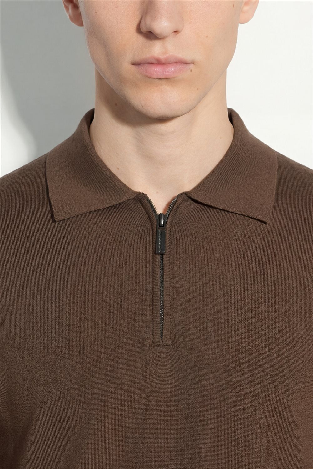 Maglia con Colletto e Zip in Finezza 16