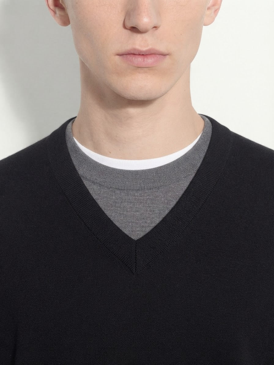 Maglia Girocollo con Dettaglio Scollo a V Finezza 16