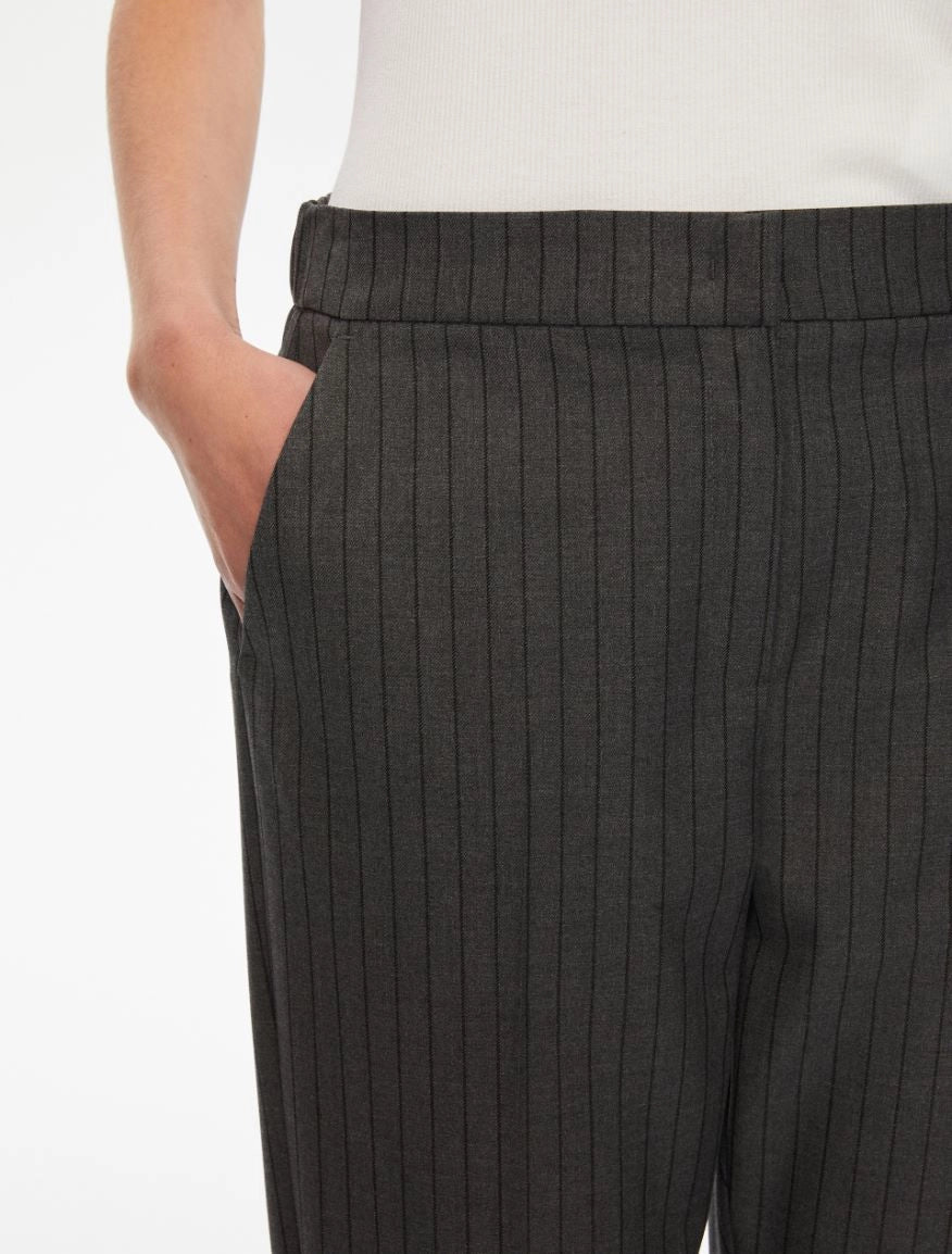 PANTALONI SEMIADERENTI