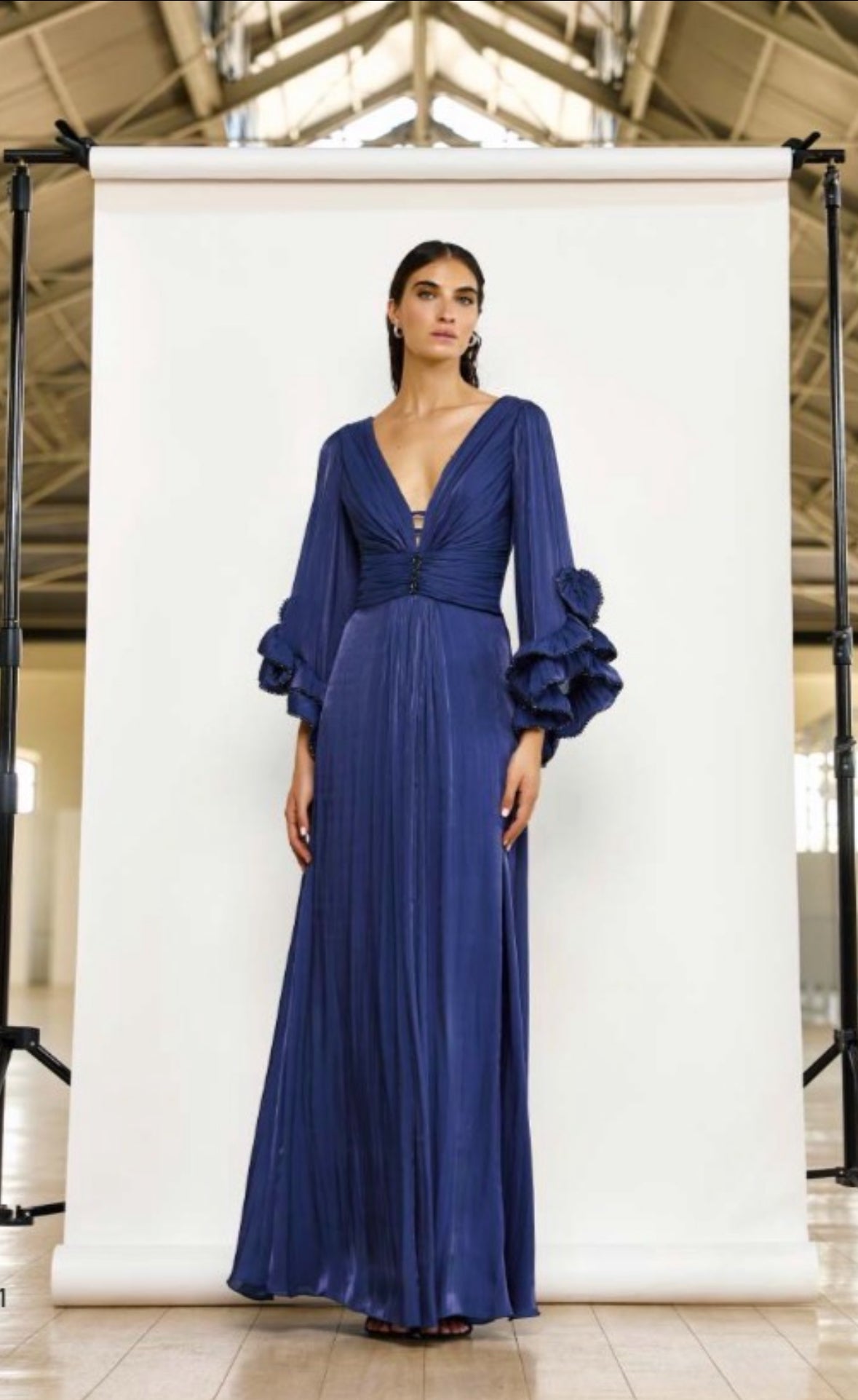 Abito Manica Lunga Con Rouches