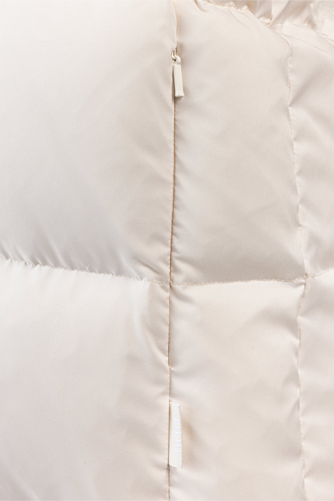 Piumino Lungo in Nylon Opaco con Cappuccio Removibile