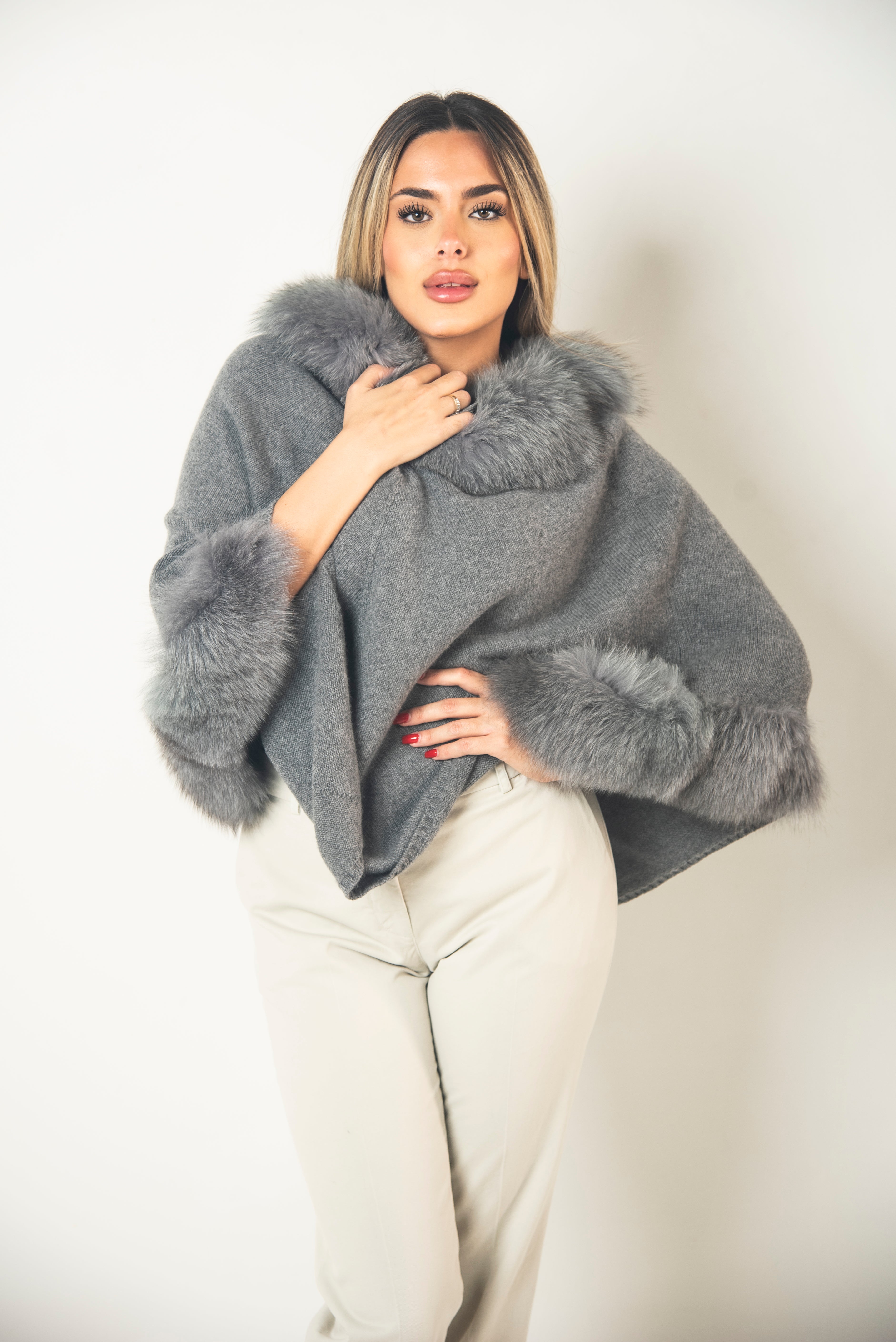 Mantella in cashmere e volpe