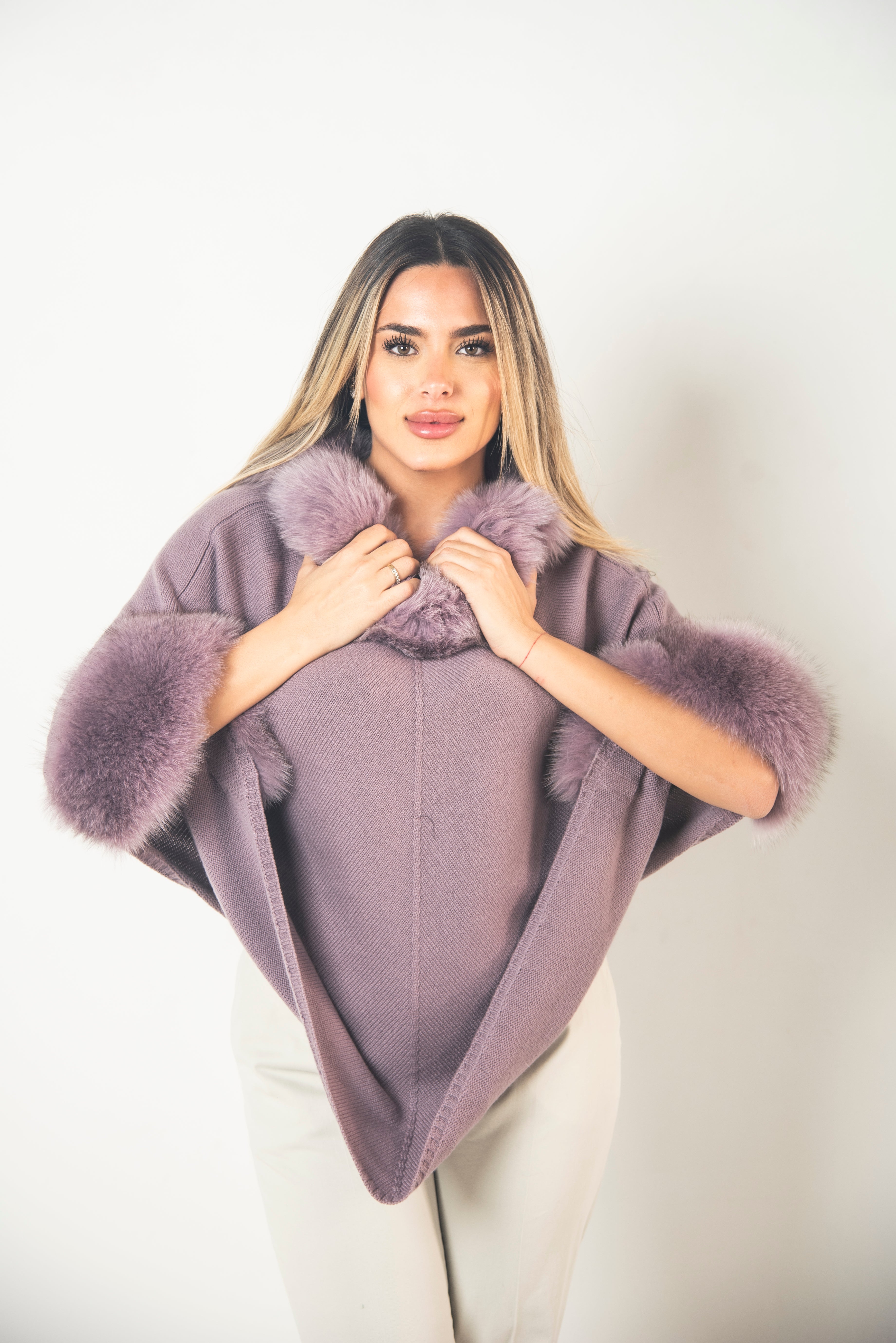 Mantella in cashmere e volpe