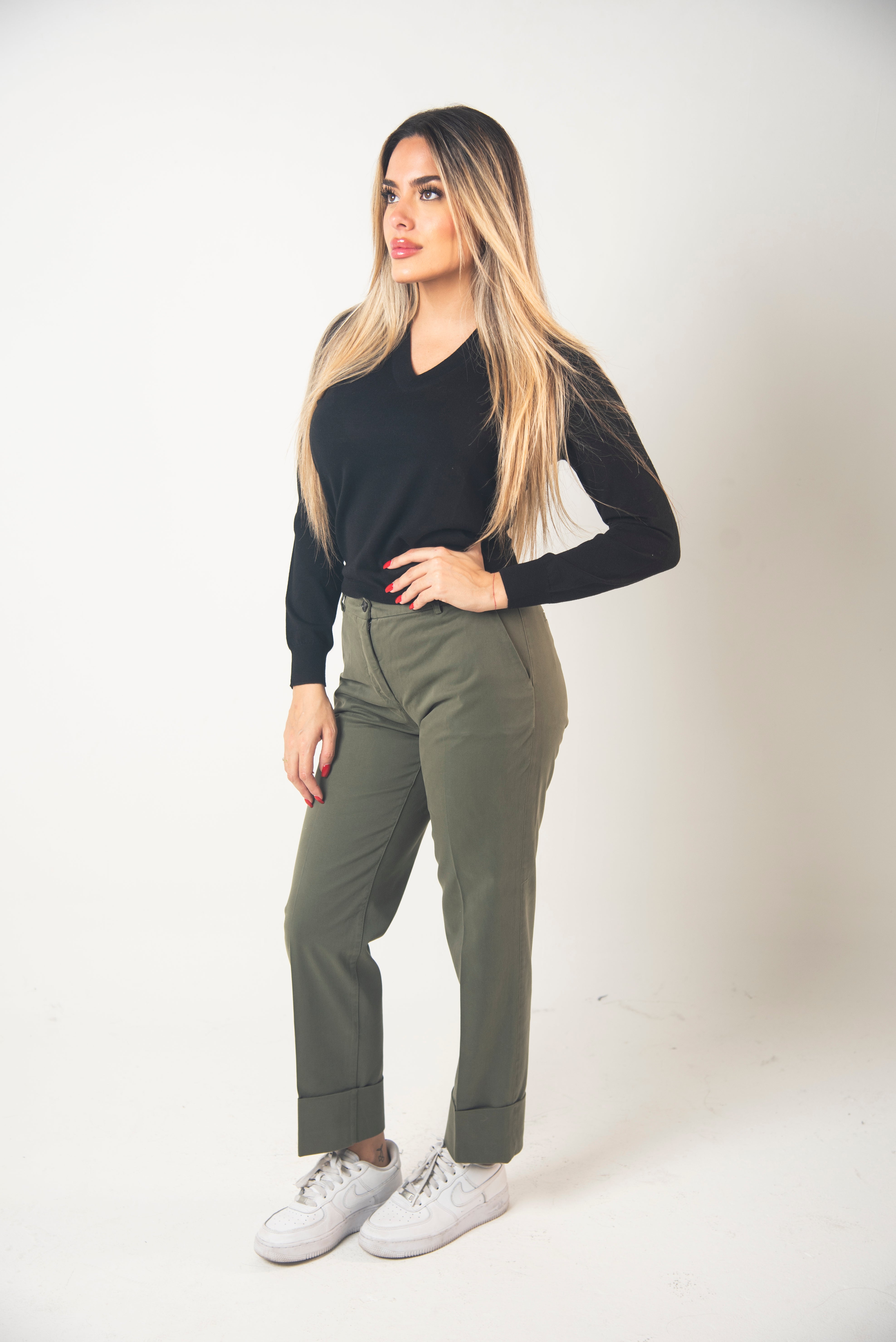 MAGLIA SCOLLO A V IN LANA, SETA, CACHEMIRE