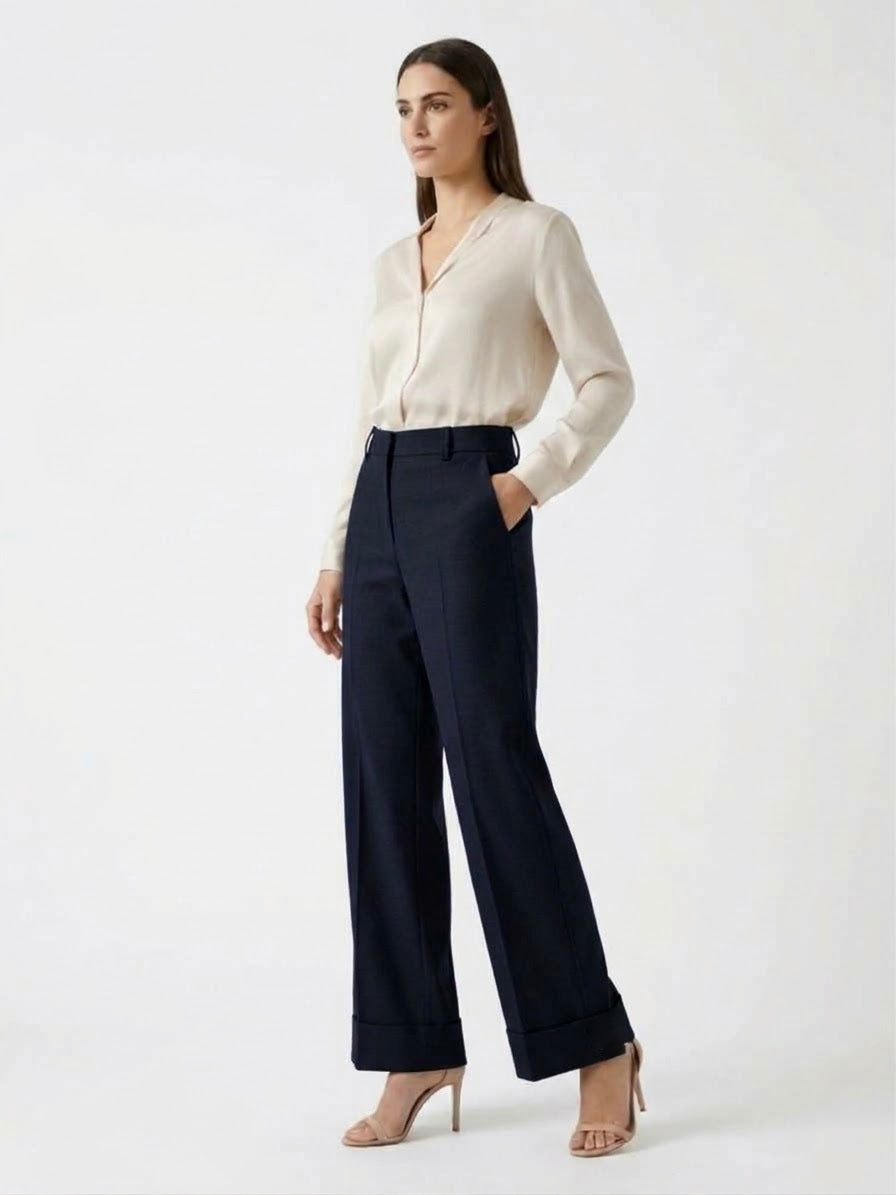 Pantalone con Risvolto e Passanti con Monile