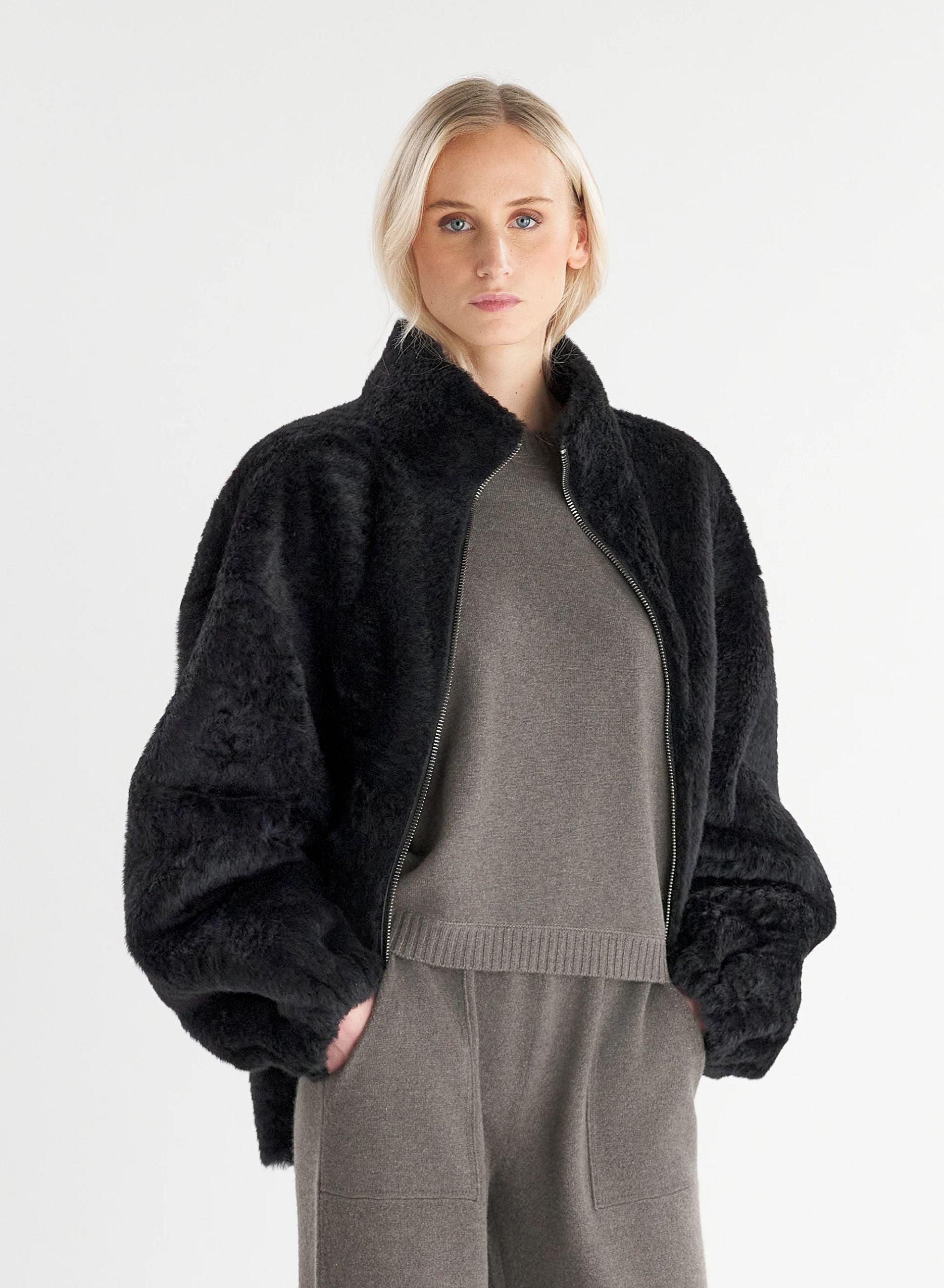 Montone Reversibile In Pelle