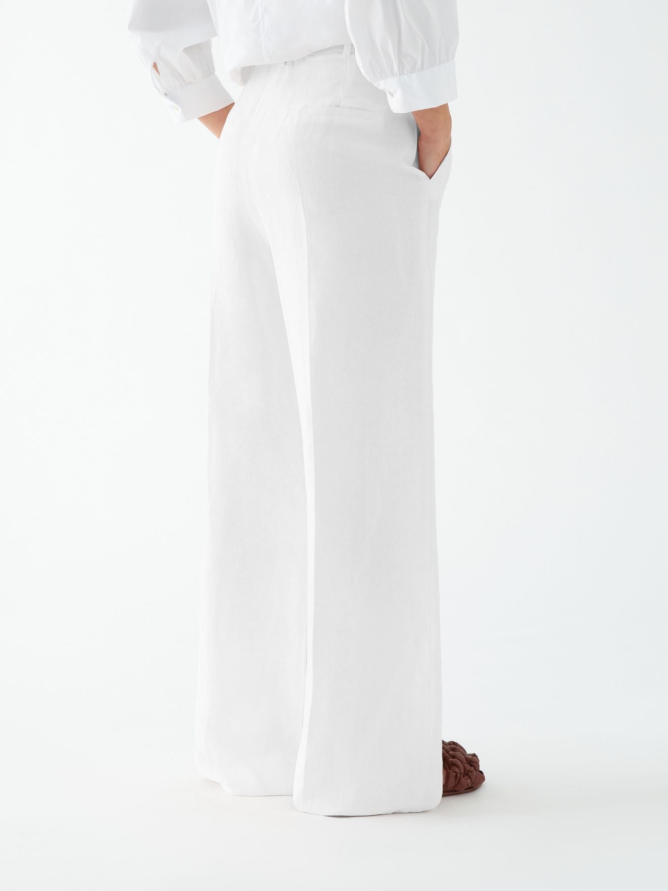 Pantaloni morbidi in lino