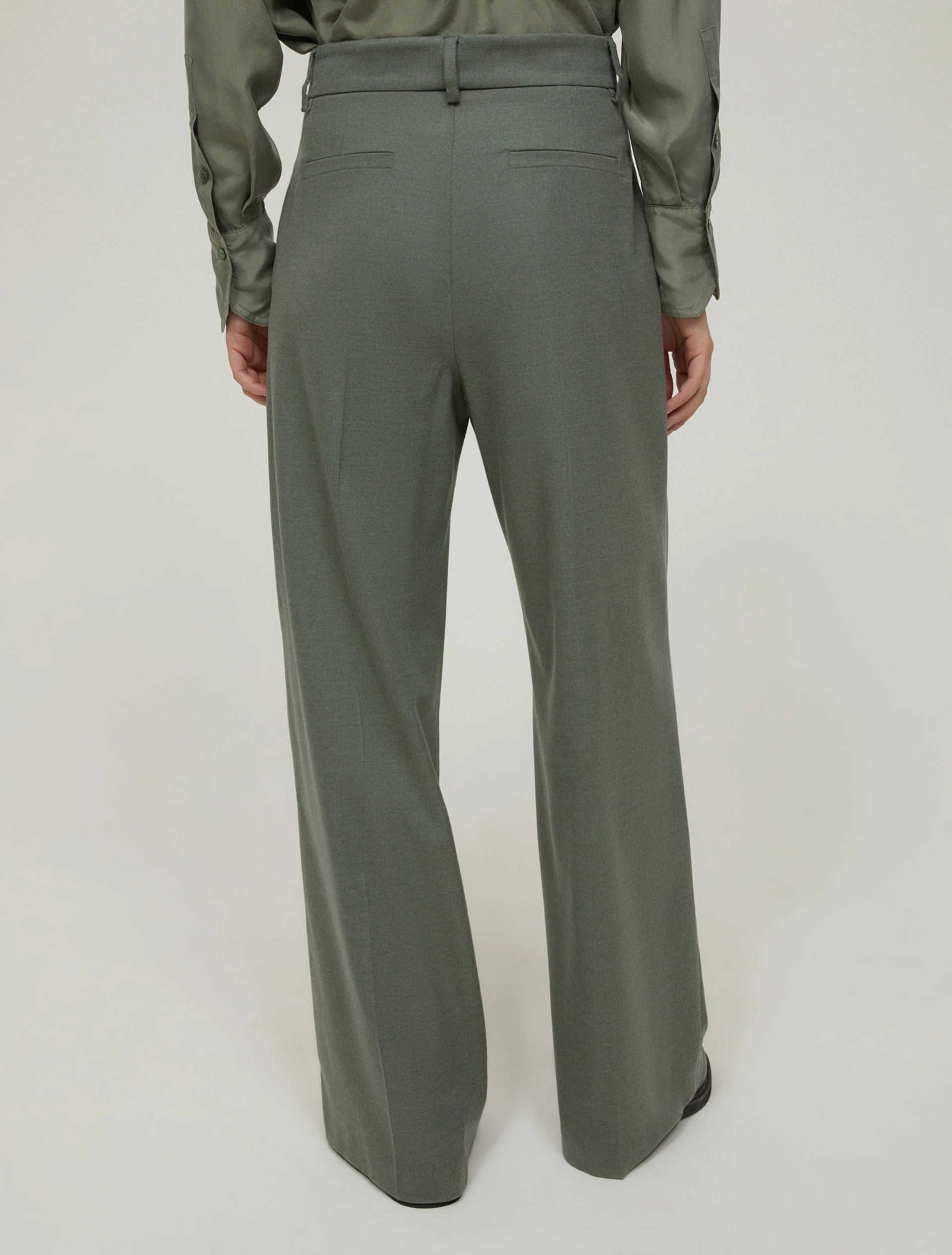 Pantaloni ampi in blend di lana