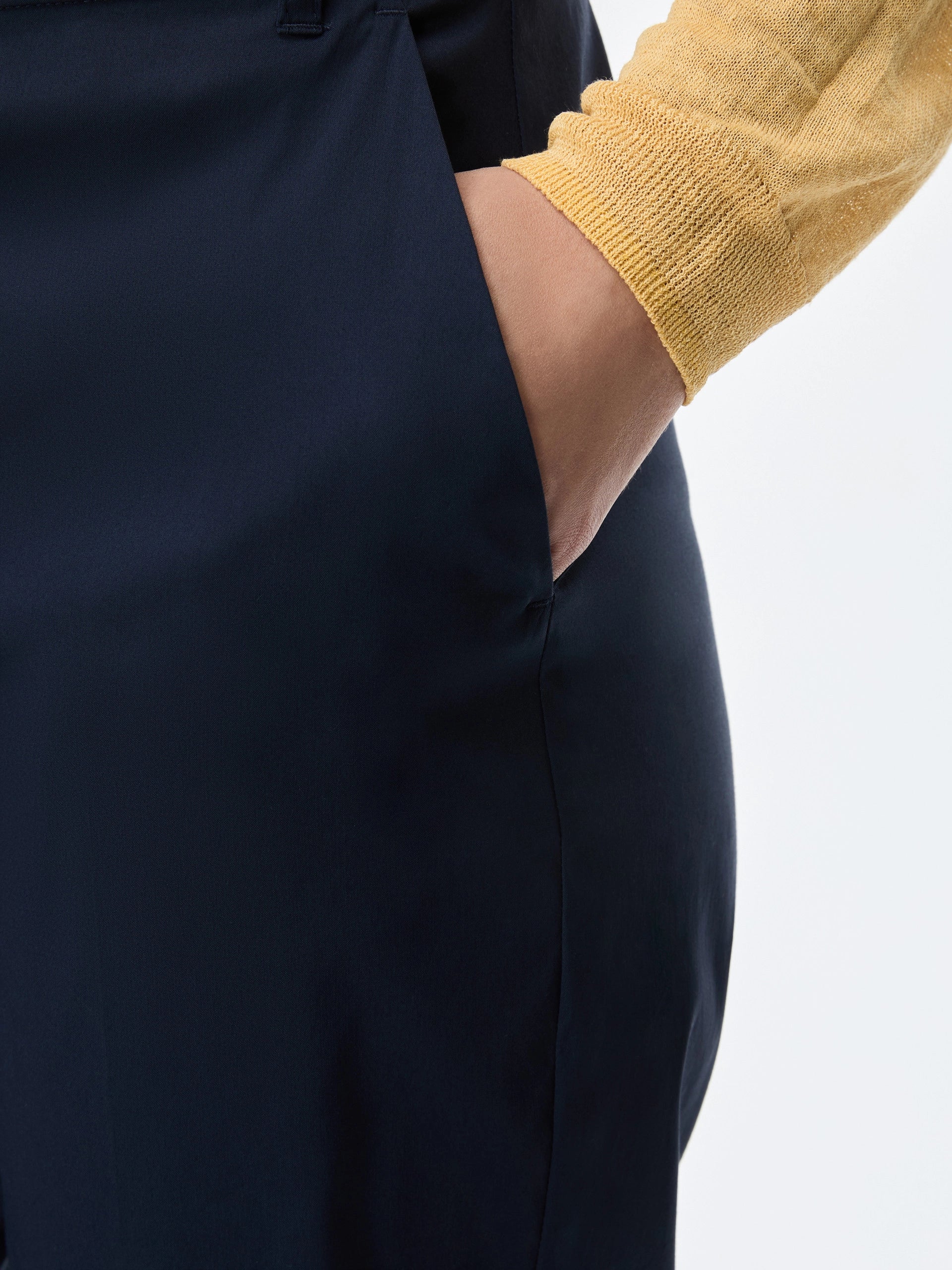 Pantaloni Semiaderenti