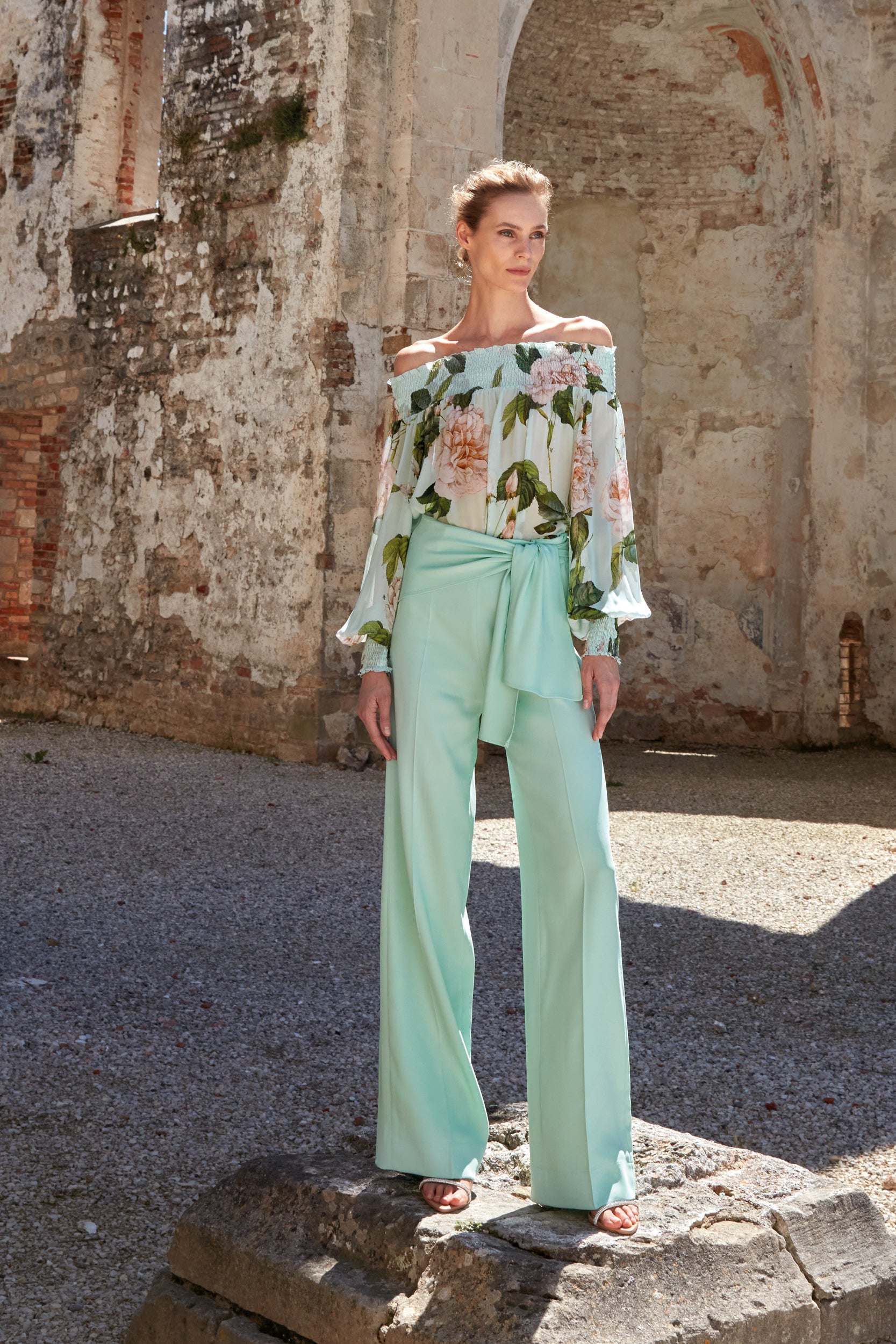 Blusa Fantasia Scollo Omerale