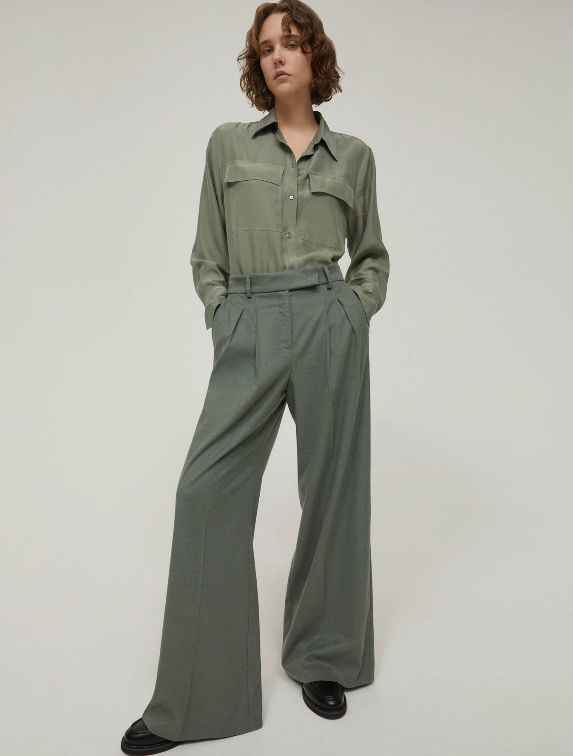 Pantaloni ampi in blend di lana