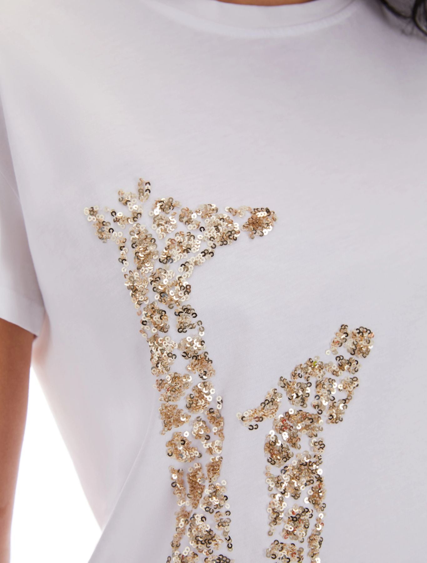 T-shirt in cotone con ricami